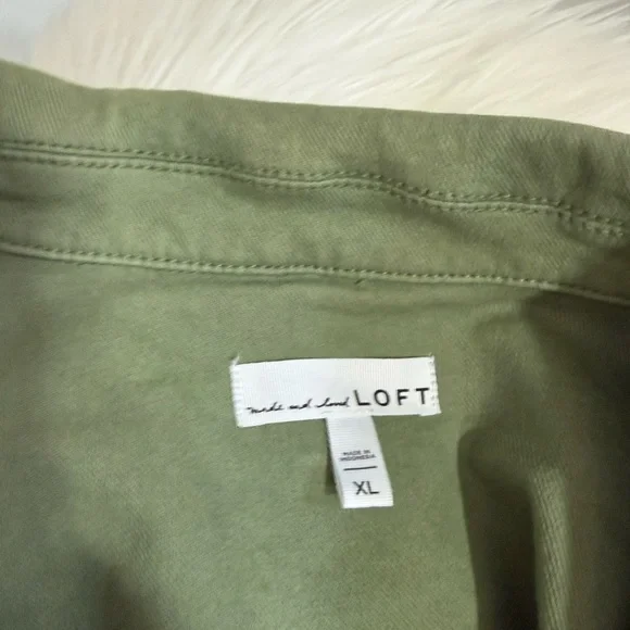LOFT Puff Sleeve Drawstring Denim Jacket in Olive Green - Picture 6 of 8